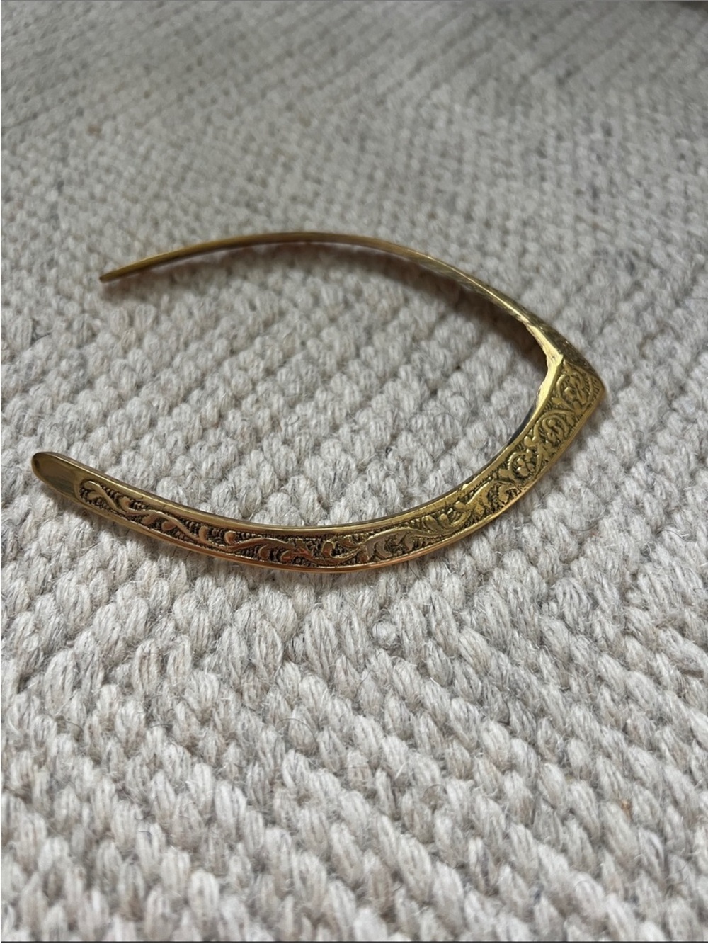 Gold toned choker collar necklace - Picture 4 of 6
